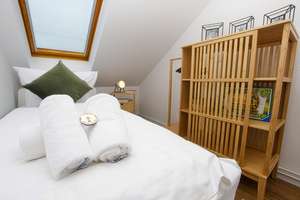 Küstenflair trifft Komfort – stilvolle Ferienwohnung in Büsum – Die vollständige Adresse der Immobilie erhältst du vom Anbieter., 25761 Büsum – Vorschaubild 13