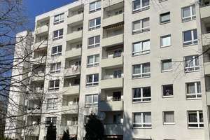 leere 3-Zi Wohnung am Nordwestzentrum