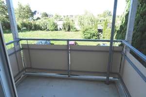 Sehr schöne 2-Raum-Whg (ca. 60 m²) mit Fensterbad, W-Balkon und Stellplatz – Sachsenring 23, 9127 Gablenz, Chemnitz – Vorschaubild 9