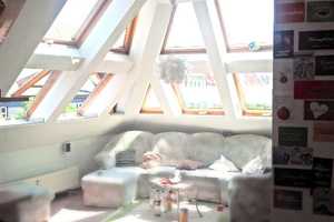zentral gelegende Dachgeschosswohnung - frisch renoviert – Röntgenstr. 1, 99085 Erfurt – Vorschaubild 1