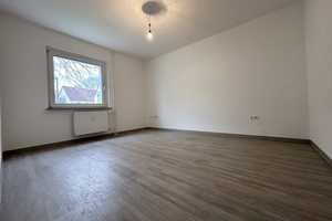 Garten inklusive! Hübsche 3,5-Zimmer-Wohnung mit großer Küche, Duschbad und neuem Balkon. – Mamertusstr. 38, 44369 Dortmund – Vorschaubild 4