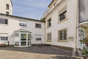 Zentrale Stadtlage: Vielseitiges Mehrfamilienhaus mit Arztpraxis! – Die vollständige Adresse der Immobilie erhältst du vom Anbieter., 66740 Saarlouis – Vorschaubild 2