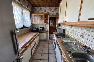 Freistehendes Einfamilienhaus mit Garage in ruhiger Wohnlage. – Die vollständige Adresse der Immobilie erhältst du vom Anbieter., 42655 Solingen-Mitte, Solingen – Vorschaubild 8
