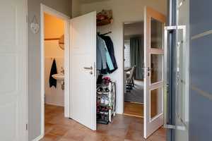 Ebenerdiges Wohnen im Grünen: Dieser Bungalow bietet Platz und viele Gestaltungsmöglichkeiten. – Nordfriesland (Kreis) – Vorschaubild 12
