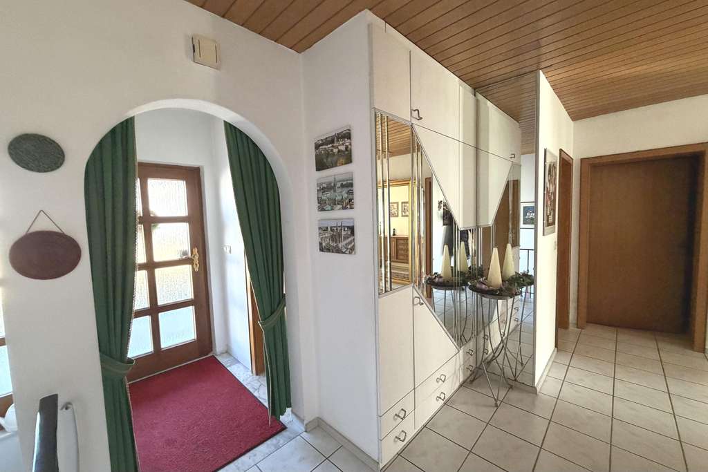 Immobilie in Neuötting - Einfamilienhaus mit Garage in Neuötting - Bild 2