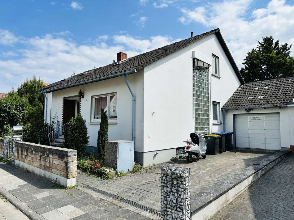Straßenansicht