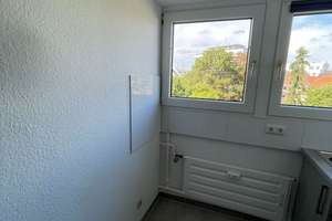 Provisionsfrei* SOFORT FREI! Rhein-nah - 2-Zm Penthouse Oberkassel - renoviert, Klimaanlage Einbaukü – Columbusstrasse 42, 40549 Oberkassel, Düsseldorf – Vorschaubild 25