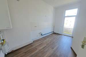 Frisch sanierte 3-Zimmer-Wohnung mit Balkon und Altbaucharme in Bremerhaven-Lehe! – Adolfstraße 22, 27576 Lehe, Bremerhaven – Vorschaubild 4