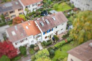Charmantes Reihenmittelhaus mit wunderschönem Außenbereich, ruhig gelegen auf dem Zollberg – Die vollständige Adresse der Immobilie erhältst du vom Anbieter., 73734 Zollberg, Esslingen am Neckar – Vorschaubild 2