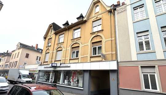 Bild von Frankfurt-Höcht! Hausensemble mit ca. 740 m² Gesamtfläche und 677 m² Grundstück.