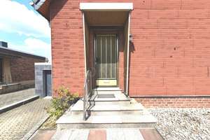 ++ MASSIVES EINFAMILIENHAUS + DOPPELGARAGE + GARTEN IN RUHIGER LAGE!! ++ – Die vollständige Adresse der Immobilie erhältst du vom Anbieter., 52355 Derichsweiler, Düren – Vorschaubild 2