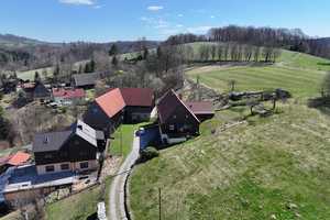 Charmanter und sanierter 3-Seitenhof mit Entwicklungspotenzial + 18 ha Land in Sächs. Schweiz – Sächsische Schweiz-Osterzgebirge (Kreis) – Vorschaubild 7