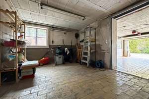 Großzügiges Zuhause. 8 Zimmer. 223 m².
Garten, Garage und 2 Stellplätze. Viel
Platz für Ihre Ideen – Die vollständige Adresse der Immobilie erhältst du vom Anbieter., 78244 Gottmadingen – Vorschaubild 43