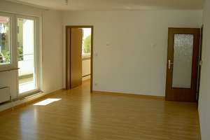 Sonnige, großzügige 2-Zi.Wohnung mit Einbauküche und ca. 23 qm Terrasse Süd/Westseite – Die vollständige Adresse der Immobilie erhältst du vom Anbieter., 70567 Möhringen-Süd, Stuttgart – Vorschaubild 3
