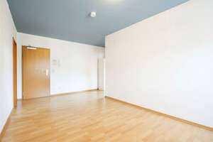 +++ Bezugsfrei! 2-Zimmer-Appartment mit Einbauküche und PKW-Stellplatz in charmantem Altbauflair +++ – Die vollständige Adresse der Immobilie erhältst du vom Anbieter., 1159 Löbtau-Nord, Dresden – Vorschaubild 7