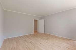 Hochwertig sanierte Wohnung mit Einbauküche und Balkon – Luthestraße 21, 45357 Dellwig, Essen – Vorschaubild 3