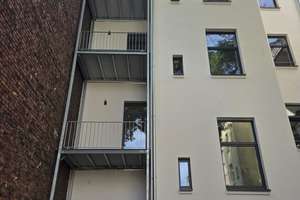 Exklusive 3-Zimmer-Wohnung mit gehobener Innenausstattung und Balkon in Dortmunder Gerichtsviertel! – Gerichtstraße 15, 44135 Kaiserbrunnen, Dortmund – Vorschaubild 2