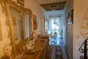 Großes 3-Familienhaus mit tollem Panoramablick in Kassel-Wolfsanger – Die vollständige Adresse der Immobilie erhältst du vom Anbieter., 34125 Wolfsanger, Kassel – Vorschaubild 10