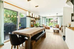 Familienfreundliches Reiheneckhaus mit großzügigem Garten und durchdachter Raumaufteilung