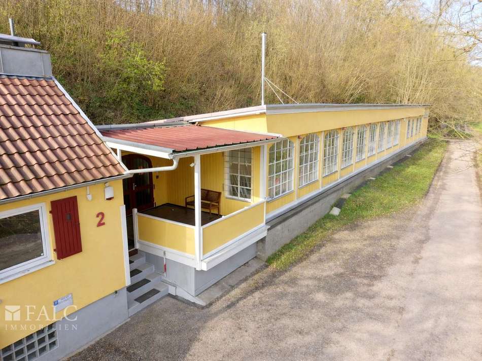 Außen Halle