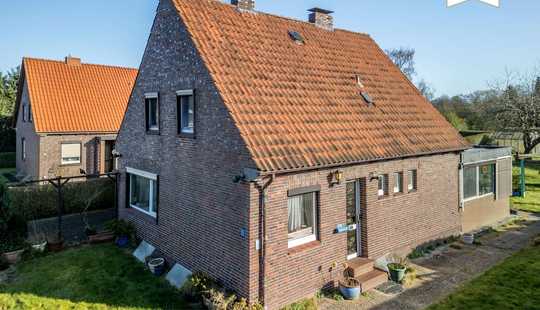 Bild von Schortens (Roffhausen): Einfamilienhaus mit Potenzial auf großem Erbpachtgrundstück!