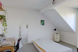 Ein Zuhause mit Charakter | großzügige Maisonette-Wohnung mit Balkon im Herzen Düsseldorfs – 40215 Friedrichstadt, Düsseldorf – Vorschaubild 5