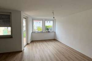 Modernisiertes Reihenmittelhaus mit Garten, Terrasse & Garage in Top-Lage von Balingen – Am Baltenweg 6, 72336 Balingen – Vorschaubild 1