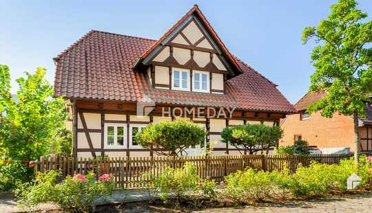 Bild von Exklusives Wohnen: Einzigartiges Fachwerkhaus mit Wintergarten,Terrasse &Sauna auf großem Grundstück