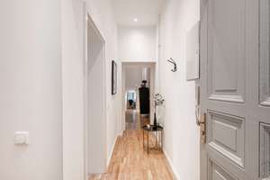 Bezugsfreie 2-Zimmer-Altbauwohnung mit Terrasse im Prenzlauer Berg – Schönhauser Allee 151, 10435 Prenzlauer Berg, Berlin – Vorschaubild 3