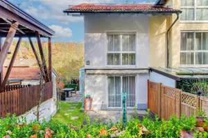 Eleganz trifft Wohnkomfort: Exklusives Reihenendhaus mit Wintergarten, Sauna und Gartenidylle – Die vollständige Adresse der Immobilie erhältst du vom Anbieter., 83093 Bad Endorf – Vorschaubild 2