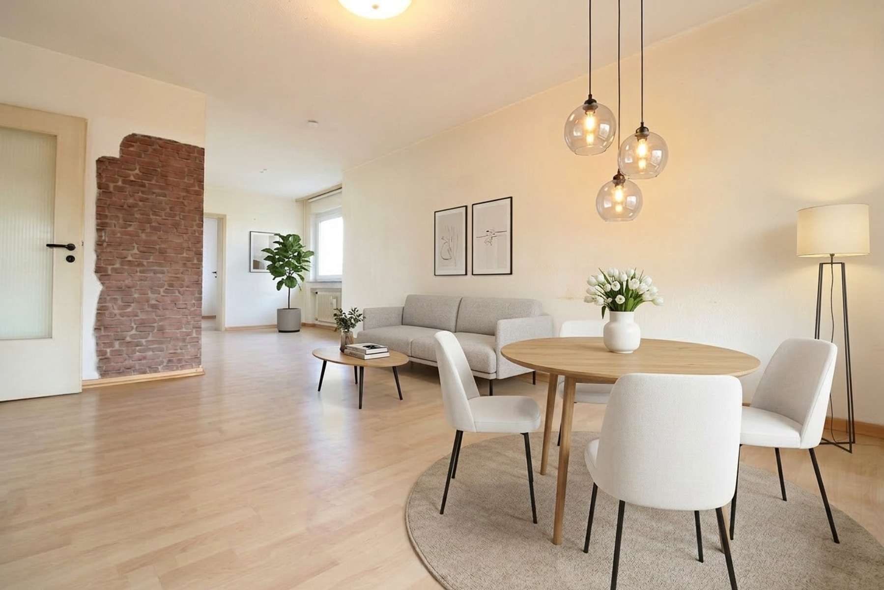 Renovierungsbedürftige 4-Zimmer Wohnung in Frankfurt Rödelheim, Frankfurt am Main – Bild 2