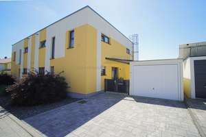 !! Traumhaus in C-Rabenstein !! Exklusive Doppelhaushälfte mit Garage, Terrasse und Garten – Riedbachweg 70, 9117 Rabenstein, Chemnitz – Vorschaubild 13