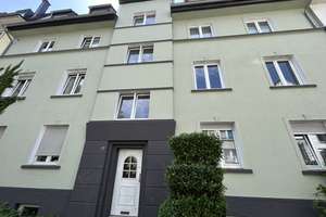 Schöne und modernisierte 3-Zimmer-Wohnung mit Balkon am Rott