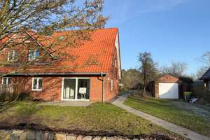 großzügige und moderne Doppelhaushälfte