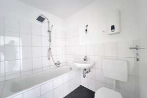 „Stilvolle Leichtigkeit – helle 3-Zimmerwohnung mit Balkonflair“ – Wiesbadener Str. 26, 47138 Obermeiderich, Duisburg – Vorschaubild 8