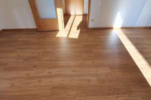 Helle 1-Zimmer Wohnung - Regenburg (nah zu Stadt am Hof) – Schwandorfer Straße 10, 93059 Steinweg-Pfaffenstein, Regensburg – Vorschaubild 9