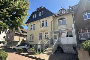 RUHIG UND ZENTRAL: WOHN-/ GESCHÄFTSHAUS (3 WE & PRAXIS) IN HIST. VILLA - MIT GARTEN UND PARKFLÄCHEN – Die vollständige Adresse der Immobilie erhältst du vom Anbieter., 31028 Gronau (Leine) – Vorschaubild 2
