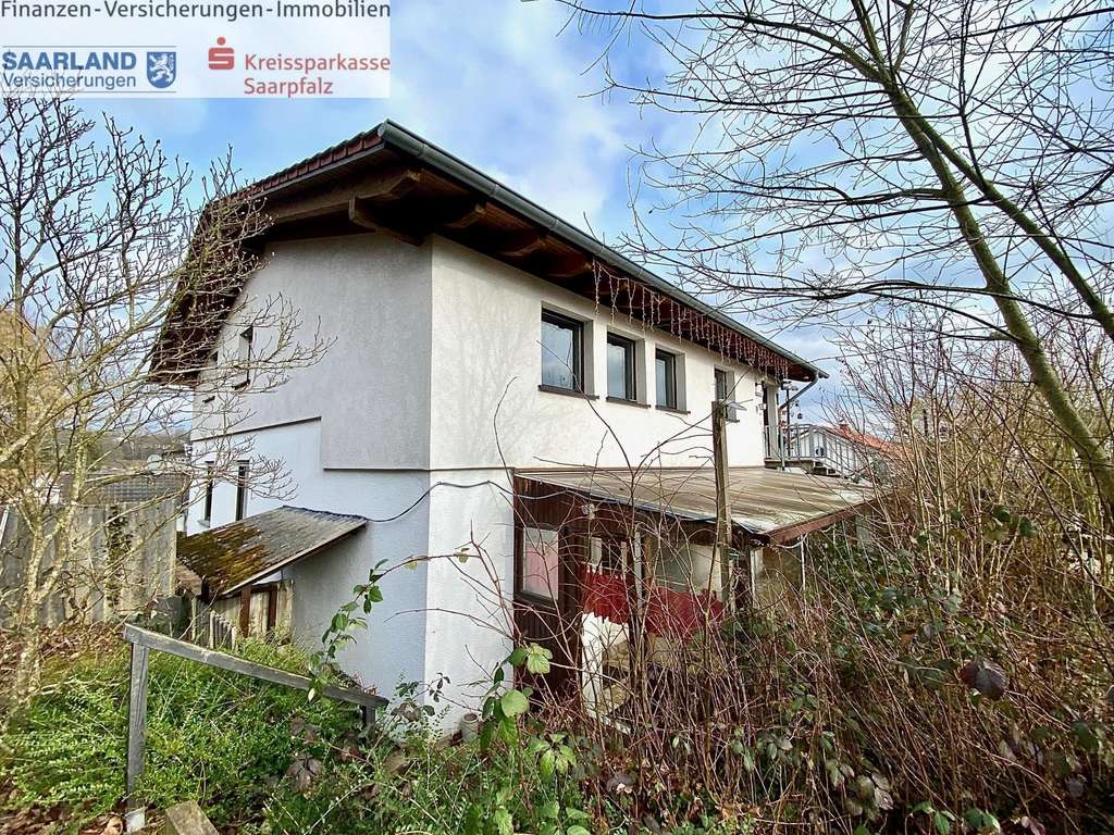 Immobilie in Sankt Ingbert - Freistehendes Zweifamilienhaus in gefragter Wohnlage  - Bild 1
