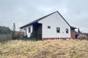 Renovierungsbedürftiges Einfamilienhaus in Ahmsen! - Großer Garten und voll unterkellert – Die vollständige Adresse der Immobilie erhältst du vom Anbieter., 32107 Bad Salzuflen – Vorschaubild 2