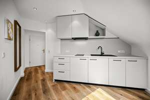 Hochwertiges vollmöbliertes Dachgeschoss-Appartement in der Südstadt - Erstbezug nach Sanierung – Lennéstr. 56, 53113 Südstadt, Bonn – Vorschaubild 6