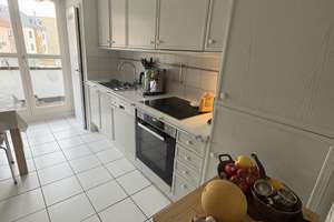 Von Privat. 84 qm mit Sonnenbalkon im 3. OG in der Kölner Südstadt,  Nähe Chlodwigplatz, mit Garage