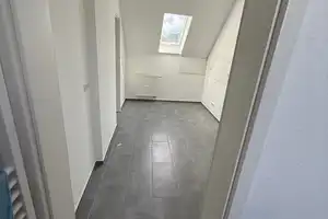 Kernsanierte 2-Zimmer-Dachgeschosswohnung in Köln Höhenberg – Nürnberger Straße 8, 51103 Köln – Vorschaubild 14