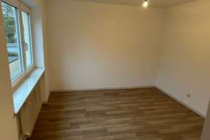 Einfache, helle, ruhige, 3-Zimmer-Wohnung mit sep. Küche in München-Moosach nähe U3 – 80993 Alt-Moosach, München – Vorschaubild 4