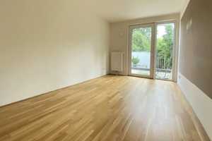 Exklusive, gepflegte 3-Zimmer-Erdgeschosswohnung mit geh. Innenausstattung mit EBK – München – Vorschaubild 6