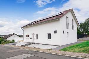 Modernes Familienglück: Energiesparhaus in neuwertigem Zustand – Die vollständige Adresse der Immobilie erhältst du vom Anbieter., 67816 Dreisen – Vorschaubild 11
