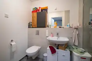 Charmante 1,5-Raum-Wohnung mit Fernsicht, Balkon in Westlage & Einbauküche – Regensburg – Vorschaubild 6