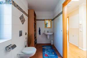 ***Sonnenhelle Dachgeschosswohnung in exzellenter Mikro- & Makrolage*** – Berlin – Vorschaubild 8