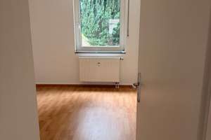 In begehrter Wohnlage, Nähe Fahrradtrasse. Mit neuer Einbauküche. Erdgeschoss Whg. mit Balkon. – Grunertstraße 52, 45143 Altendorf, Essen – Vorschaubild 23
