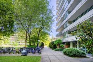 GROßZÜGIGE 2-ZI-WOHNUNG MIT WEITBLICK ÜBER DEN ENGLISCHEN GARTEN – Die vollständige Adresse der Immobilie erhältst du vom Anbieter., 80805 Alte Heide-Hirschau, München – Vorschaubild 4