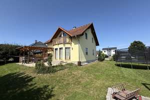 Neuwertiges Wohnhaus mit schönem Grundstück im Neubaugebiet! – Die vollständige Adresse der Immobilie erhältst du vom Anbieter., 95652 Waldsassen – Vorschaubild 1